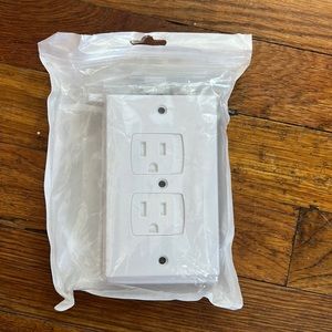 💛  New Outlet Covers for Baby proofing